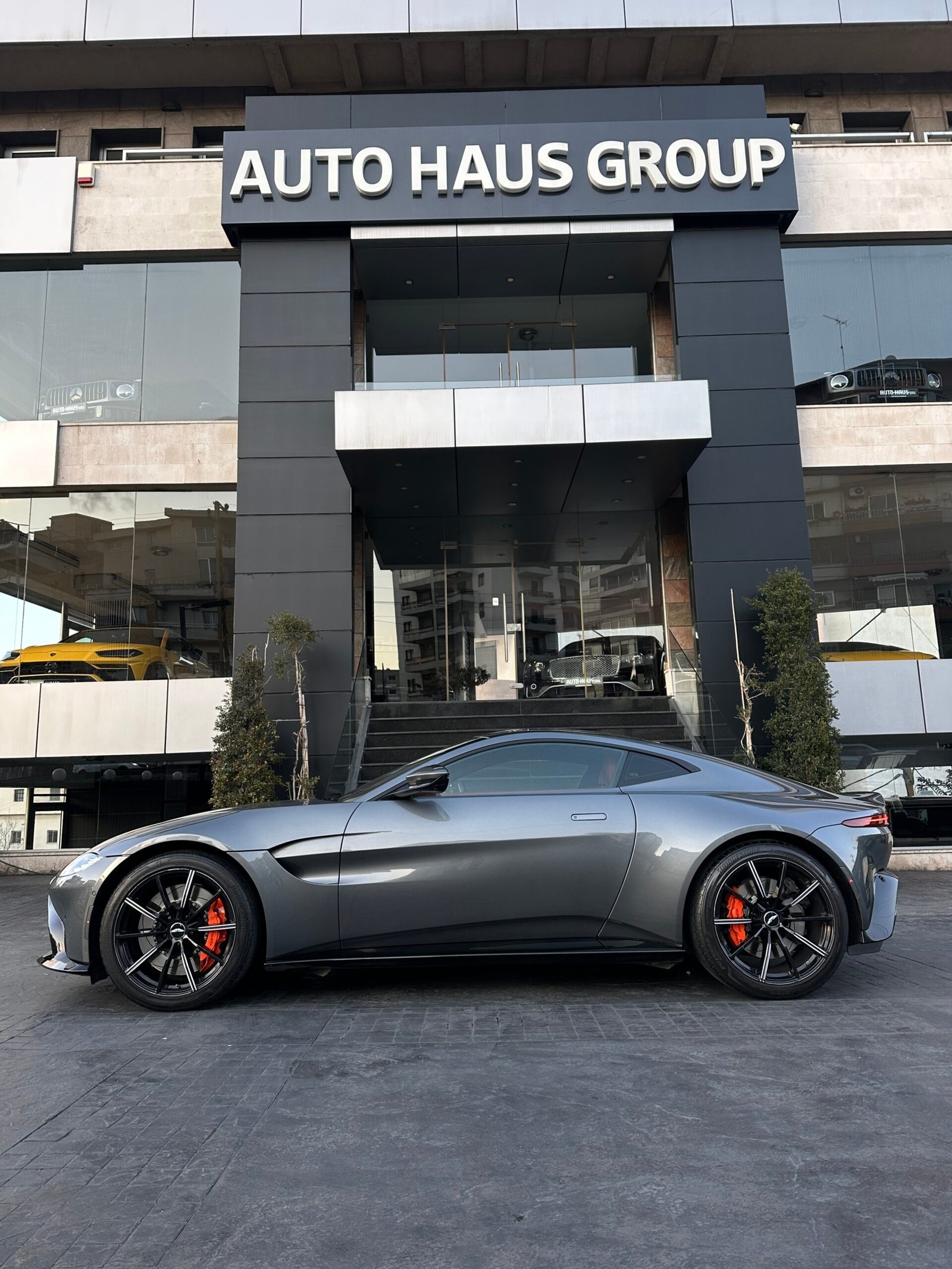 Aston Martin Vantage V8 2019 !!!! 14,000 km only